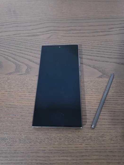 Samsung Galaxy S24 Ultra 512GB - como novo