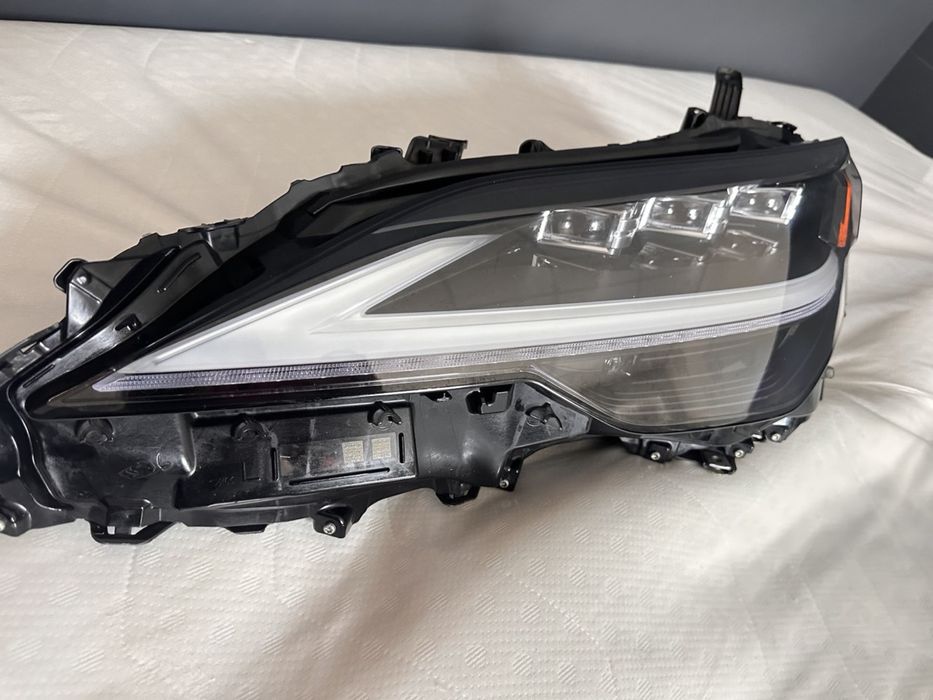 Lexus LS Фары 2022-