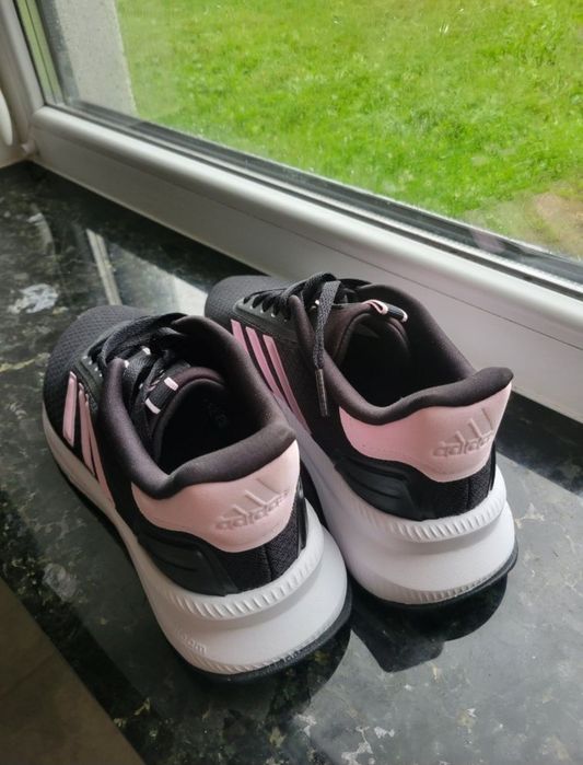 Кросівки adidas 38.5 ( 24,5см)