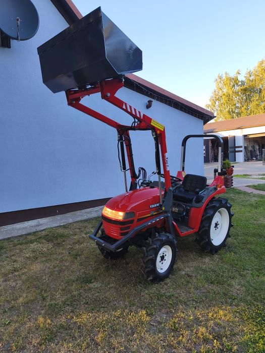 Mini traktorek Yanmar Af170 z Ładowaczem czołowym