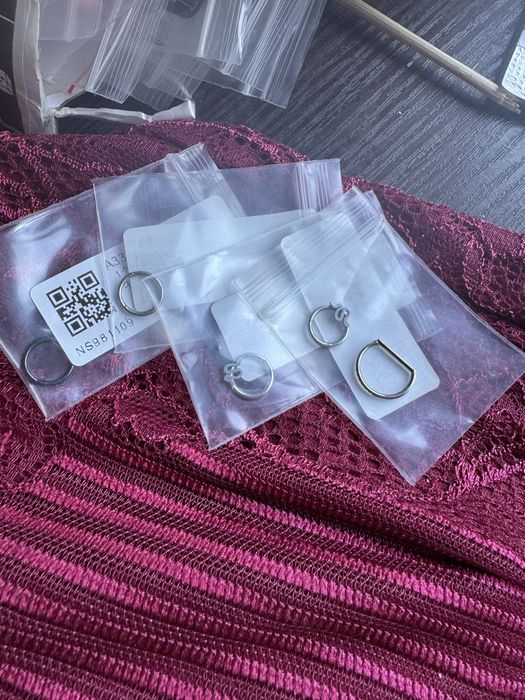 Пірсінг в ніс, губу, соски