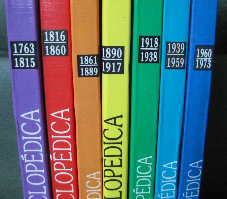 Conjunto de 7 Livros da Cronologia Enciclopédica do Mundo Moderno