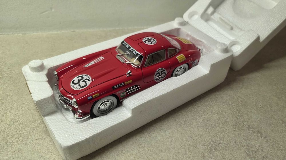 Okazja Mercedes 300SL AMG Gullwing Sport skala 1:24