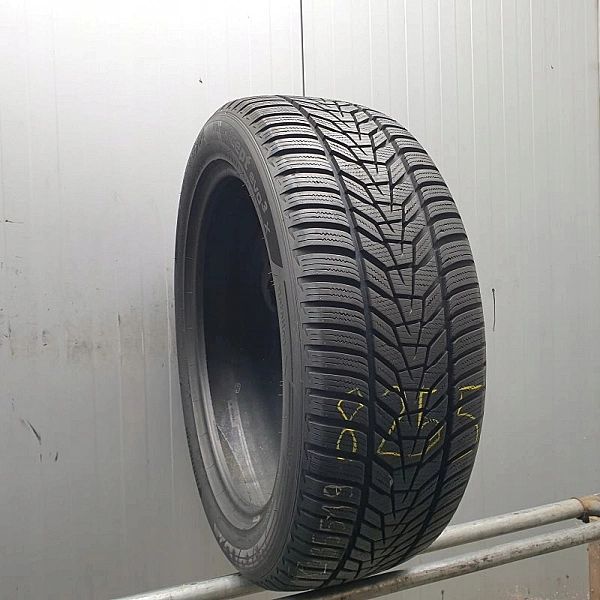 1X Hankook Winter Icept Evo3 X 235/50/19/103V Xl