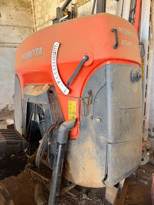 Pulverizador Kverneland -Kubota XMS 231