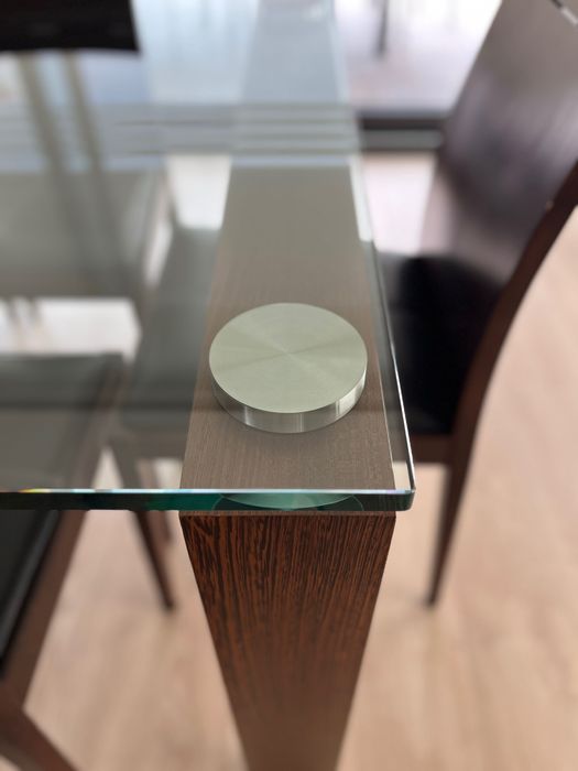 Sala de Jantar - conjunto de mesa e cadeiras