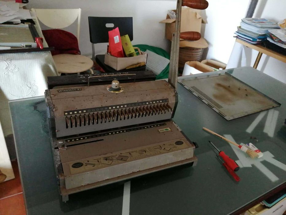 maquina de encadernar