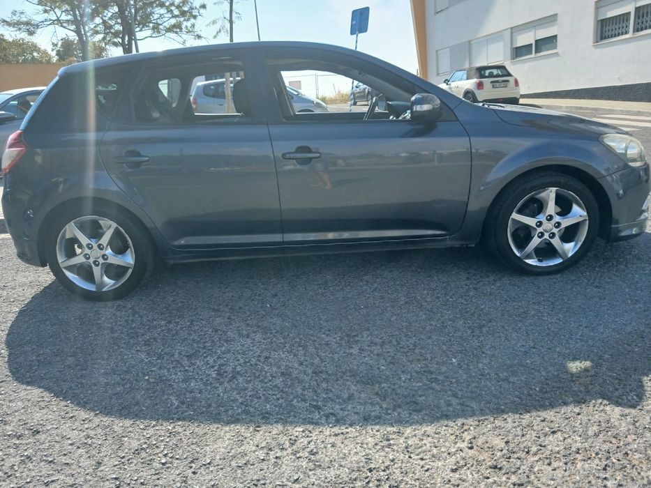 Carro Kia Ceed 1.6 foto 4