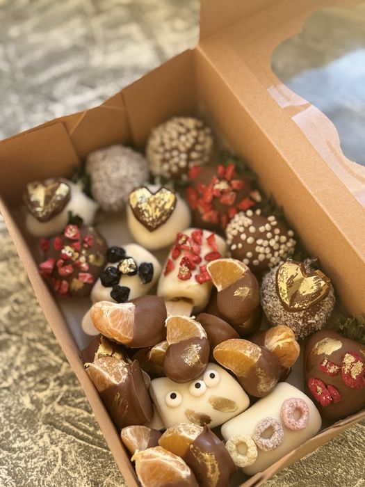 Клубника в шоколаде 8 марта