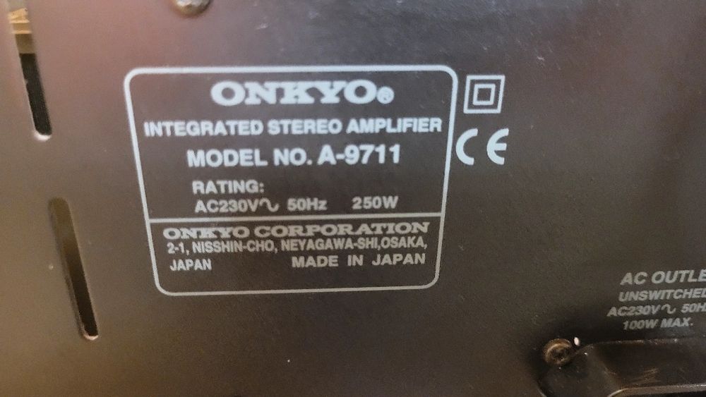 Onkyo integra A-9711