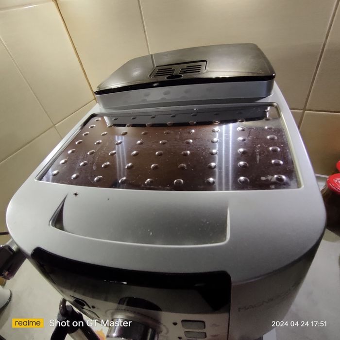 Ekspres DeLonghi magnifica s
