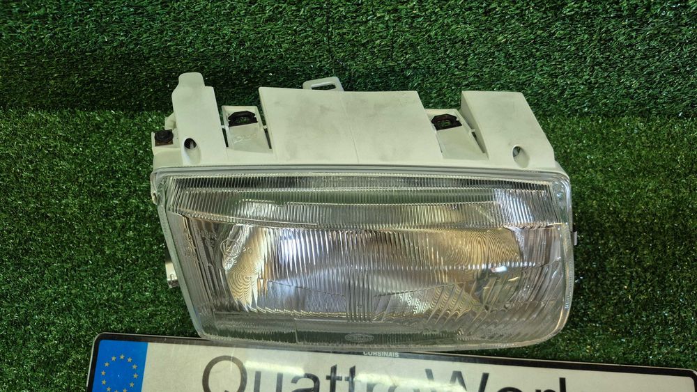 Otica Farol Direito Volkswagen Polo 6N1 1994 a 1999 Ref. 1AF962.489-141 HELLA NOVO