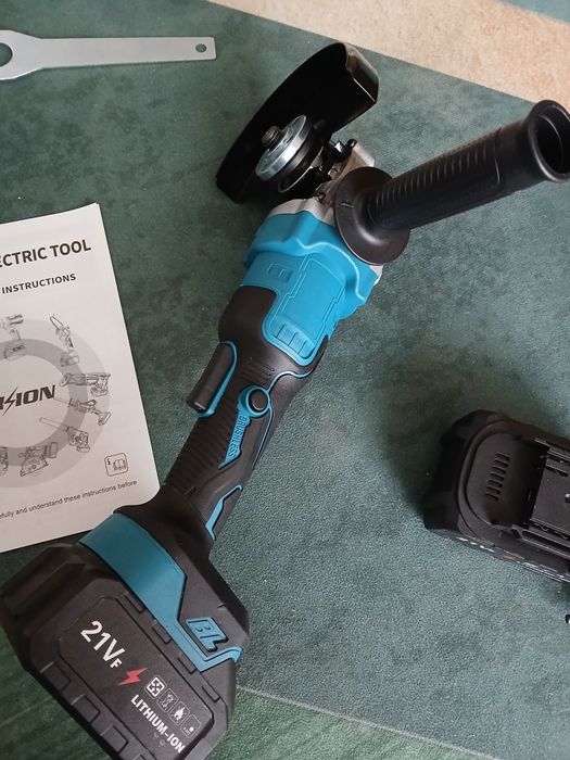 Szlifierka akumulatorowa, 2 akumulatory