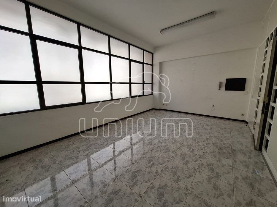 Escritório para arrendamento no centro da cidade