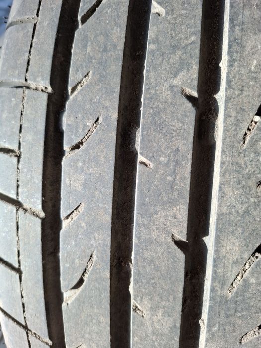 Opony letnie Bridgestone 245/65/R17