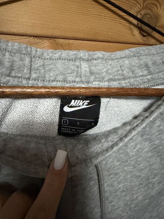 Джогери Nike оригінал  Стан нових Розмір л але буде і на м добре
