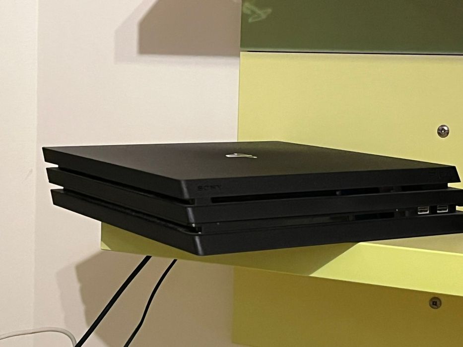 Consola Ps4 como nova