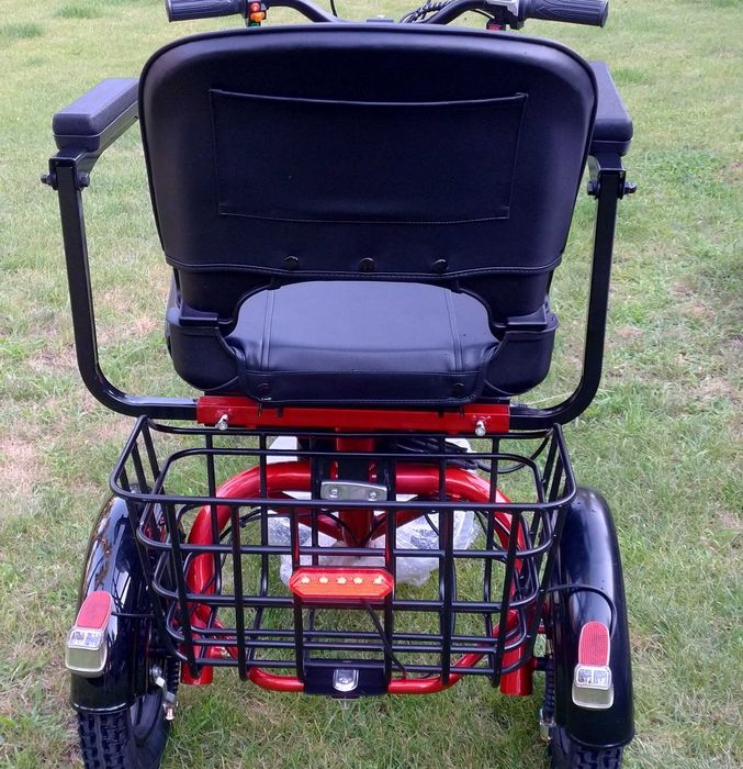 Wózek inwalidzki - skuter dla seniorów i nie tylko