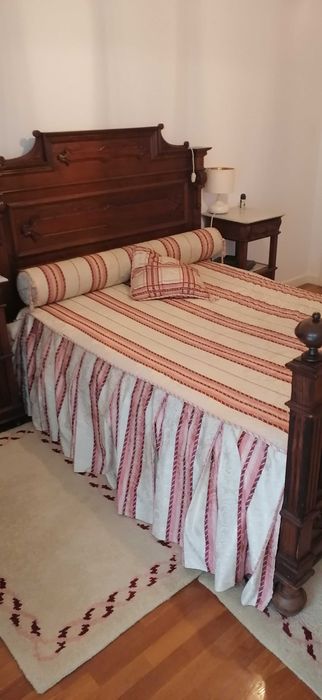 Vendo cama de casal com 2 cabeceiras