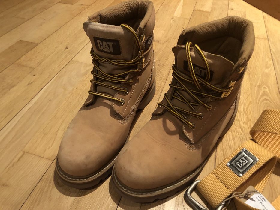 Botas + cinto CAT