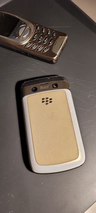 BlackBerry Bold biały