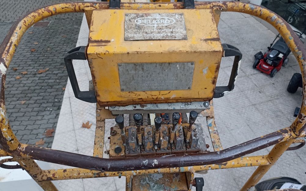 Plataforma elevatória; Haulotte HA 16DX; Venda ou Aluguer