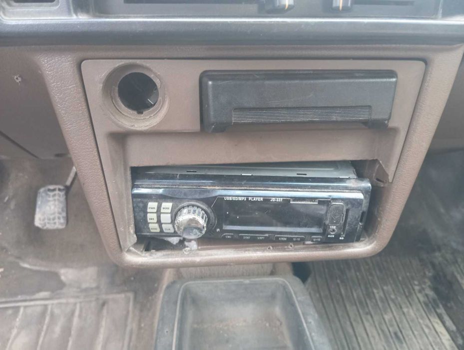 Пластик приборної панелі Mazda 323 bf вимикач двірників мазда 323 шрот