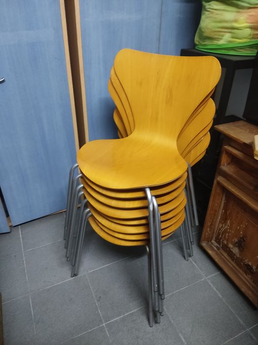 Vendo conjunto de 8 Cadeiras