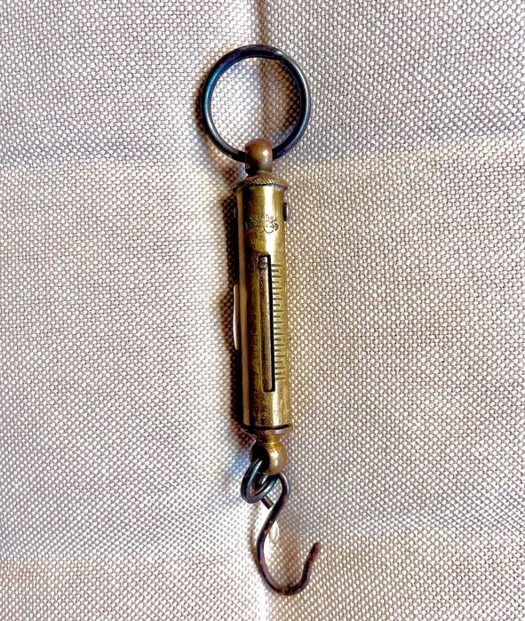 Instrumentos antigos de peso e de medida