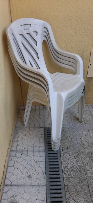 Cadeiras exterior brancas