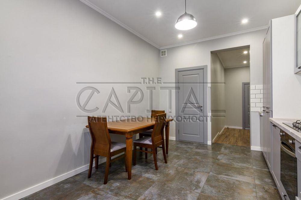 Оренда квартири, пл. Бессарабська, Центр