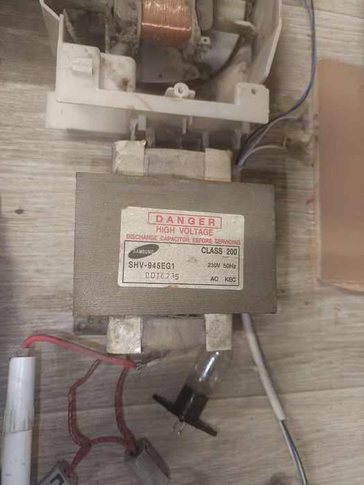 Мікрохвильова піч Samsung CK95R-US/BWT на запчастини