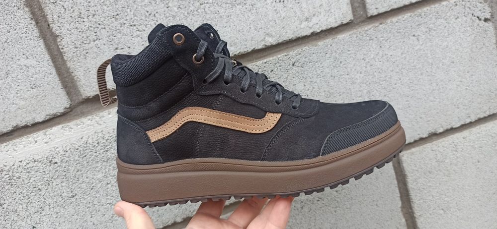 40 р. Зимние кожаные мужские ботинки на меху