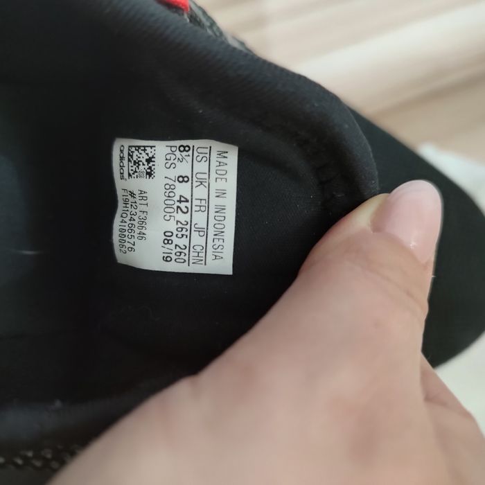 Sprzedam męskie buty Adidas rozmiar 42