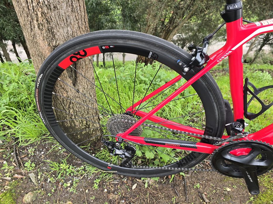 Par rodas de carbono de calco