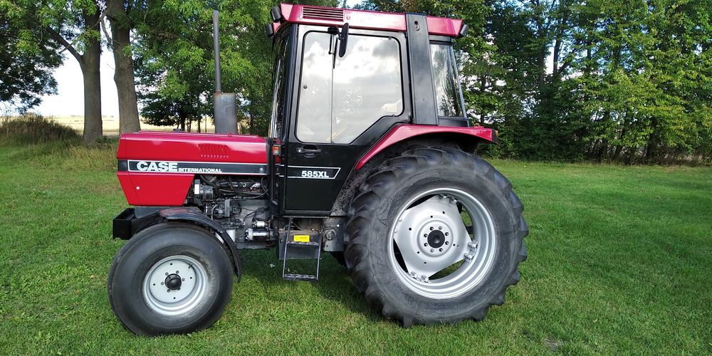 Case 585Xla kabina.