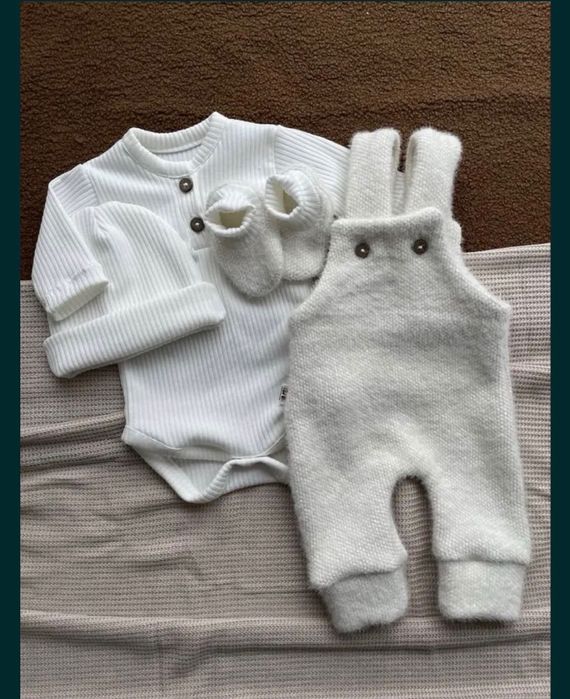 Костюмчик на хрестини