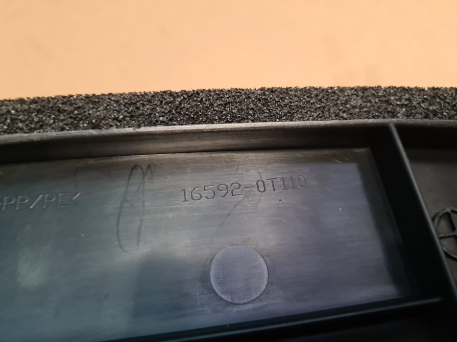 Toyota Corolla XII E21 osłona pod chłodnice kierownica powietrza