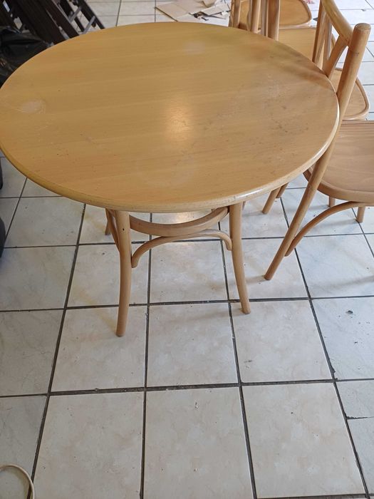 Stół bukowy 80 cm + 4 krzesła gięte. Jasne.. Fabryka Jasienica. Bistro.