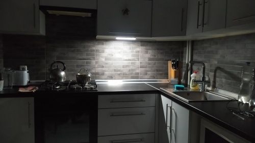 Світлодіодна лампа WILLED з датчиком руху та дисплеєм заряду 24cm