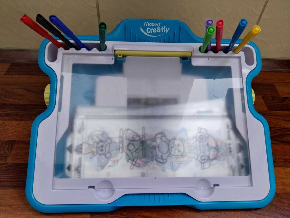 Projektor Maped Creativ podświetlana tablica do rysowania
