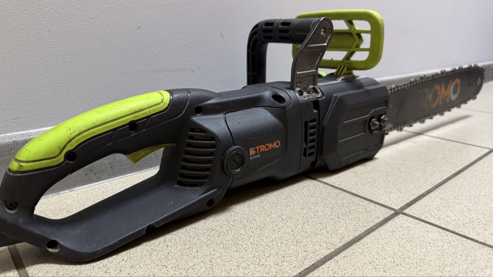 Електропилка Stromo k2650