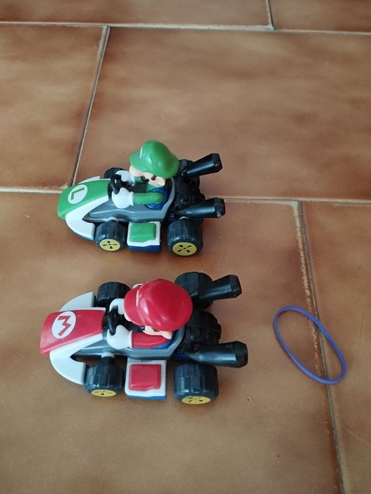 Brinquedos Super Mario e Luigi Kinder
