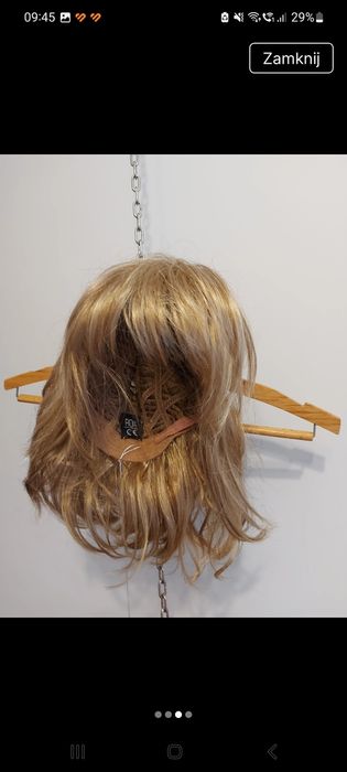 peruka blond ...