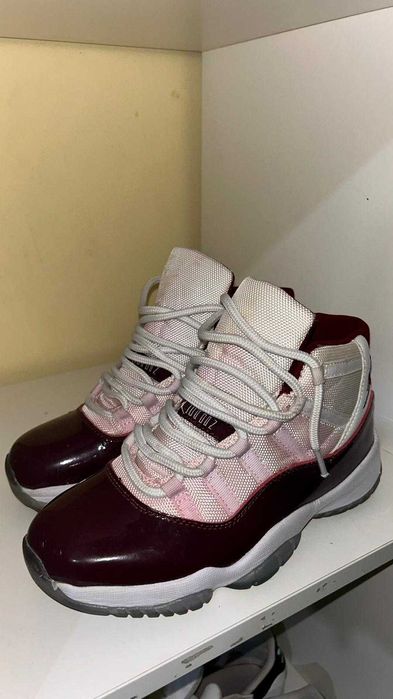 Dois Jordan retro 11