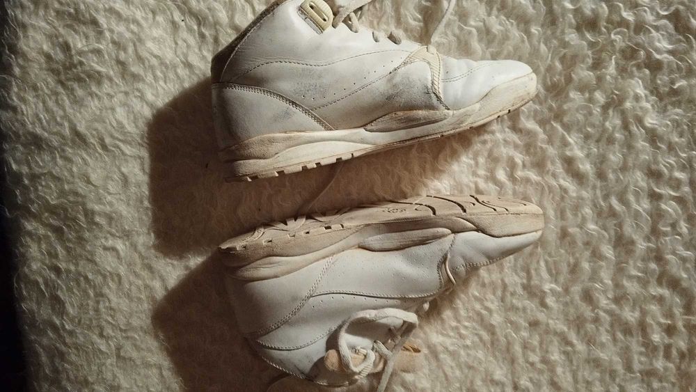 Buty sportowe białe 40,5 skóra firma ARC AVIA