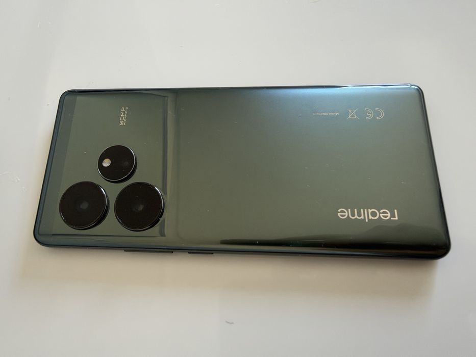 Realme GT 6 5G, 16 GB RAM + 512 GB