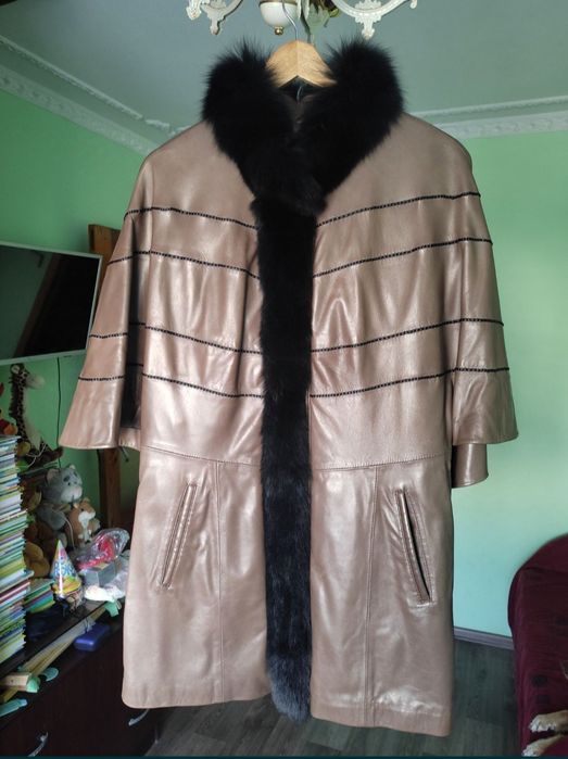 Продам новую кожаную куртку