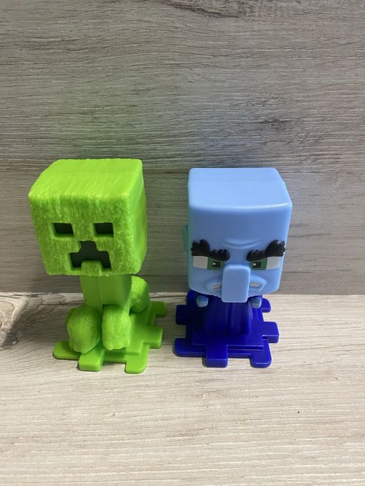 Figurki z serii Minecraft