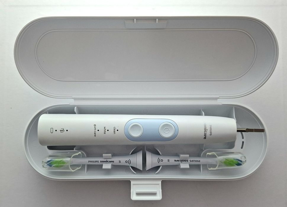 Szczoteczka soniczna Philips Sonicare ProtectiveClean 5100 [Biała] + Etui